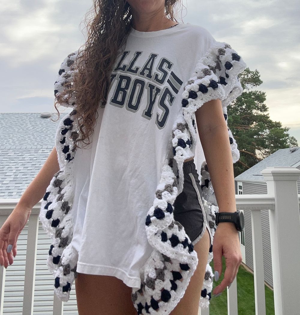 Crochet Dallas cowboys poncho