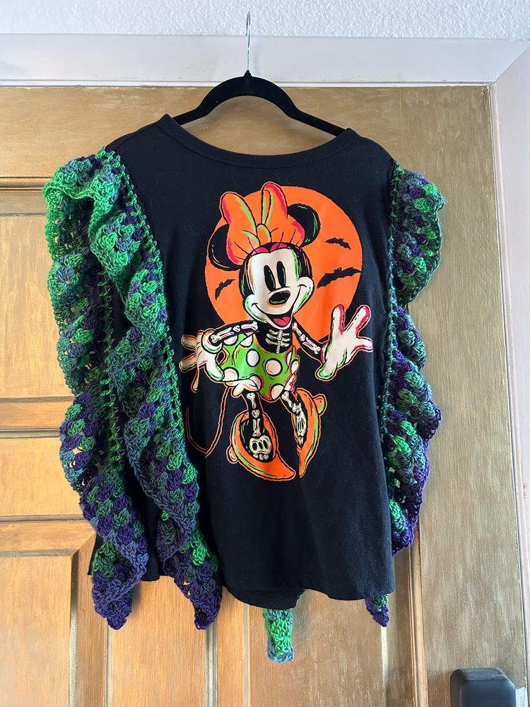 Halloween Minnie Mouse crochet poncho 
