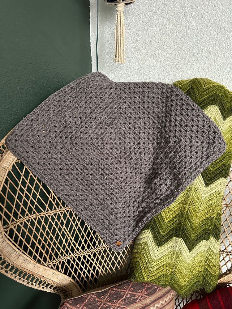 Gray baby blanket 