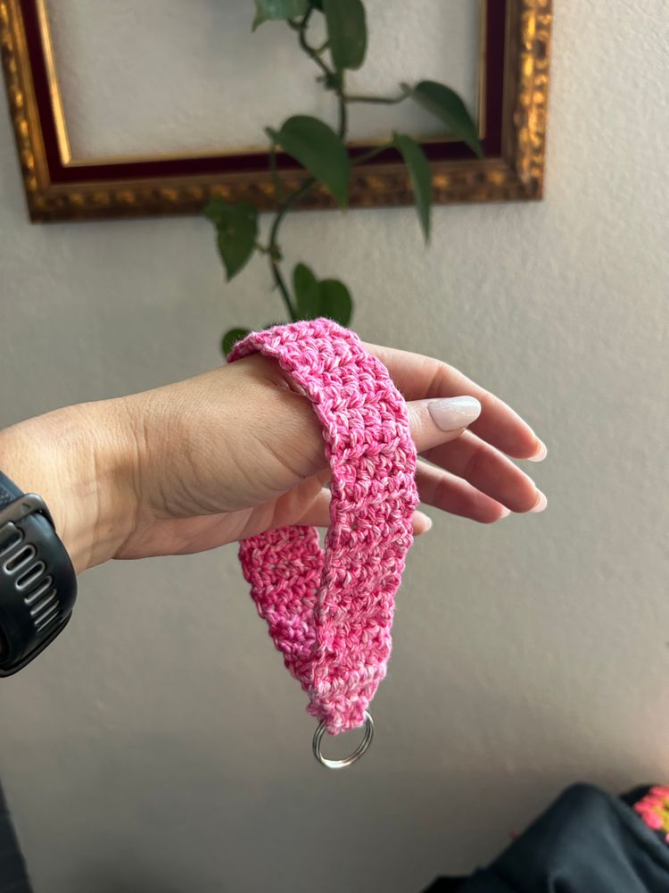 Wristlet keychain 